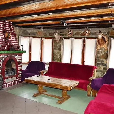 Relaxare Si Buna Dispozitie La Piatra Lotrului, Voineasa. Holiday home *